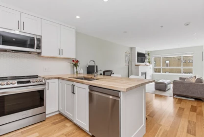 203 38003 Second Avenue, Squamish, BC, Squamish — Apartment/Condo for sale