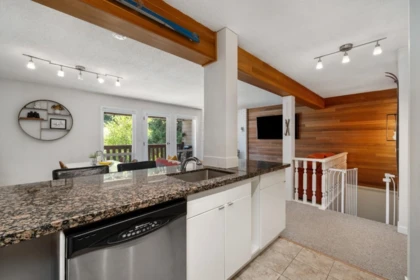 3 8138 Cedar Springs Road, Whistler, BC, Whistler — Townhouse for sale