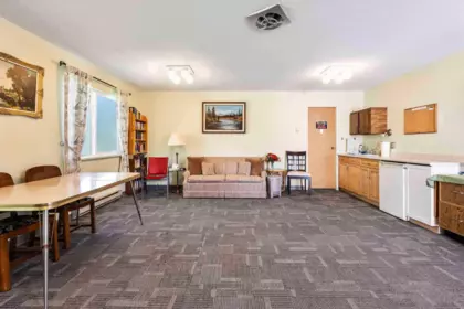 Basement Recreation Room Photo of 108 2853 W Bourquin Crescent, Abbotsford, BC