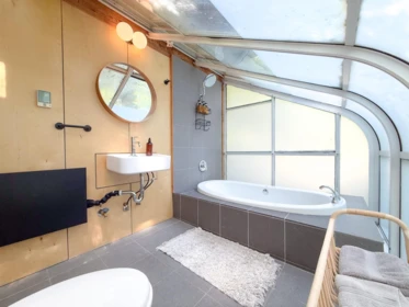 Laundry Room Photo of 901 Windjammer Road, Bowen Island, BC