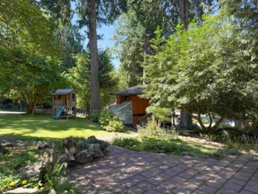 Mudroom Photo of 901 Windjammer Road, Bowen Island, BC