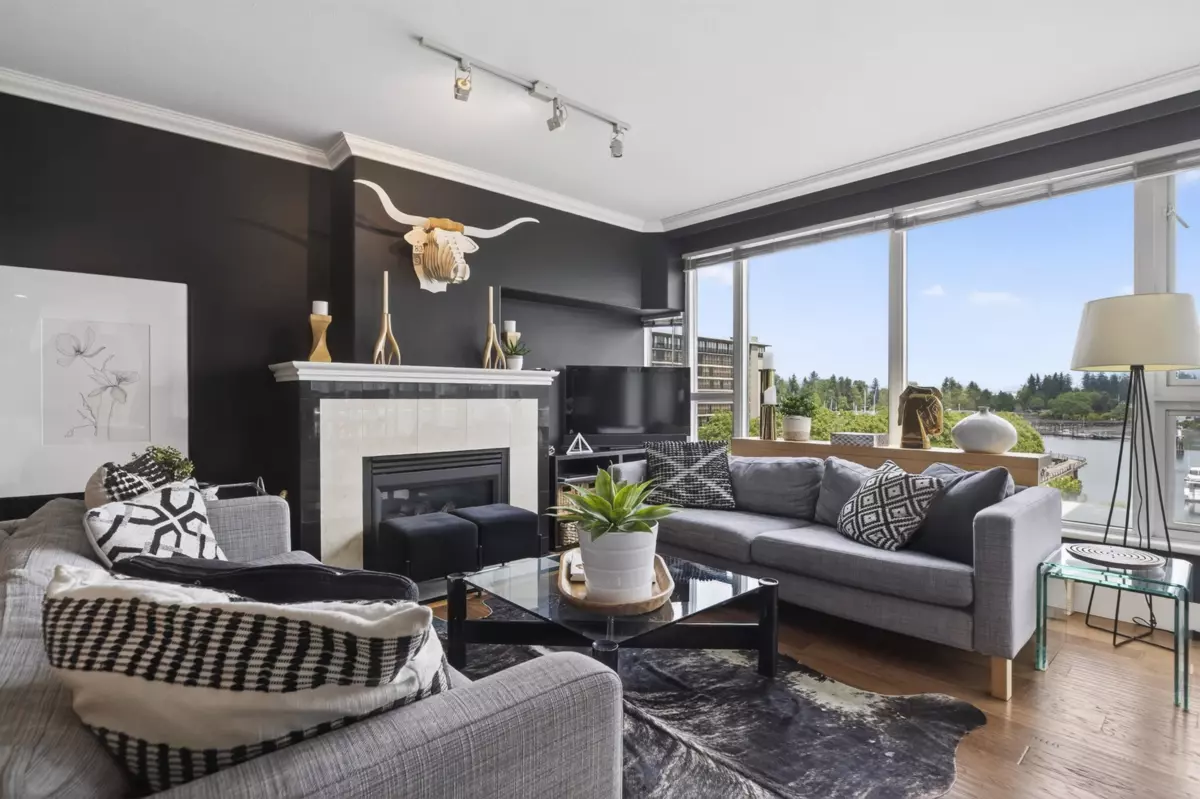 Dining Area Photo of 608 560 Cardero Street, Vancouver, BC