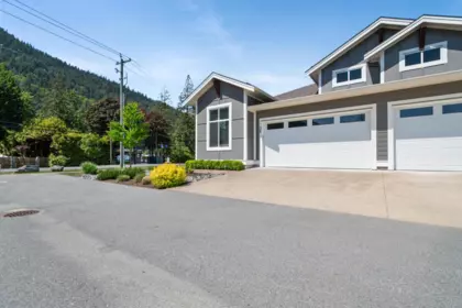 36 628 Mccombs Drive, Harrison Hot Springs, BC, Harrison Hot Springs — Half Duplex for sale