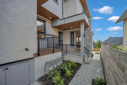 Swimming Pool Photo of 946 Dansey Avenue, Coquitlam, BC