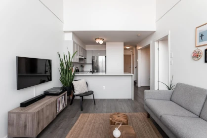 Kitchen Photo of 327 418 E Broadway, Vancouver, BC