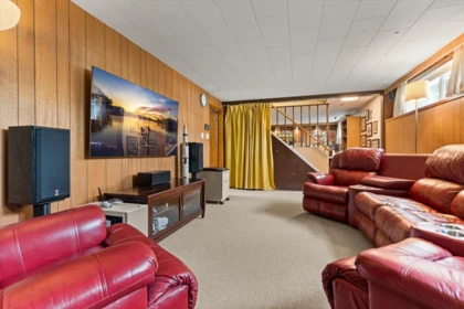 Entry Foyer Photo of 34452 York Avenue, Abbotsford, BC