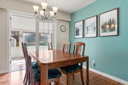 Kitchen Island Photo of 34452 York Avenue, Abbotsford, BC