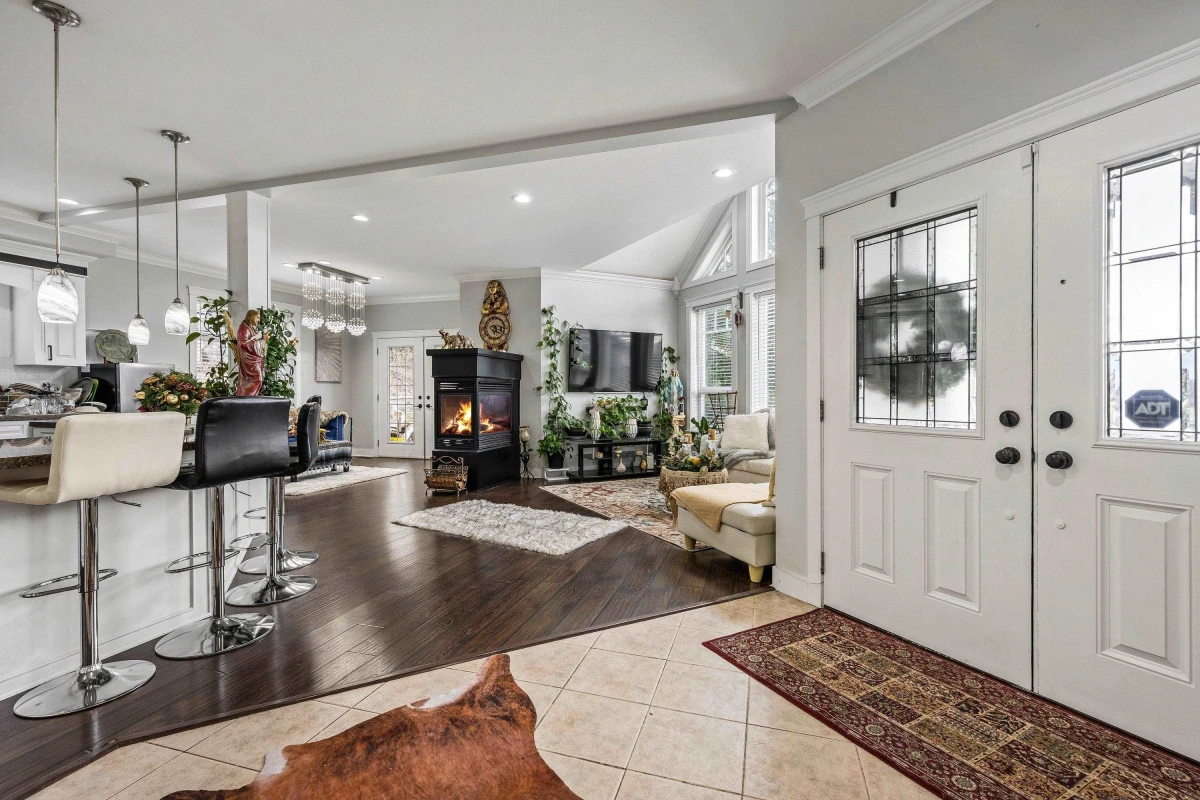 Dining Area Photo of 35527 Zanatta Place, Abbotsford, BC