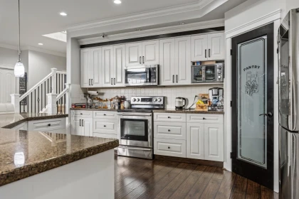 Pantry Photo of 35527 Zanatta Place, Abbotsford, BC