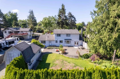 Kitchen Island Photo of 22019 Old Yale Road, Langley, BC