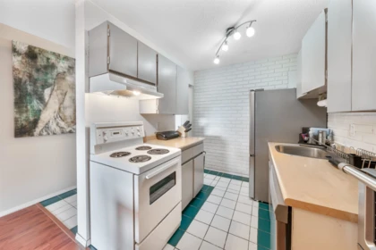 203 211 W 3rd Street, North Vancouver, BC, North Vancouver — Apartment/Condo for sale