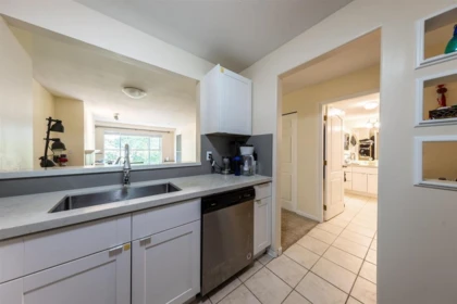 Kitchen Island Photo of 330 8880 Jones Road, Richmond, BC