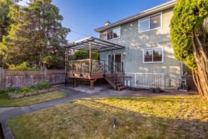 Backyard Photo of 2950 W 15th Avenue, Vancouver, BC