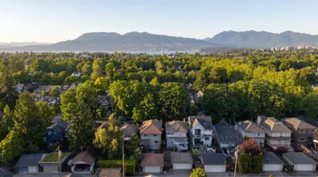 Swimming Pool Photo of 2950 W 15th Avenue, Vancouver, BC