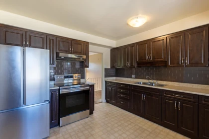 Breakfast Nook Photo of 3371 Vincent Street, Port Coquitlam, BC