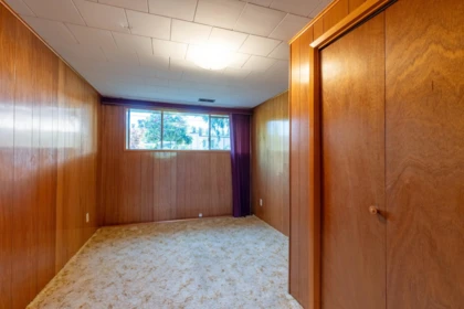 Entry Foyer Photo of 3371 Vincent Street, Port Coquitlam, BC