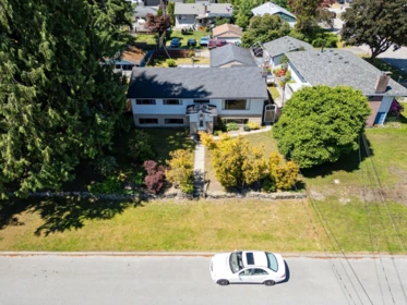 Hot Tub / Spa Photo of 3371 Vincent Street, Port Coquitlam, BC