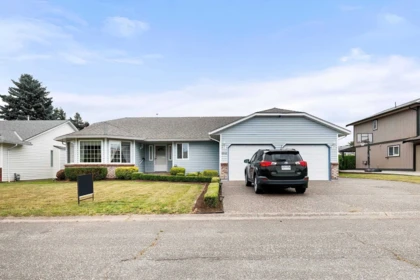 6942 Coach Lamp Drive, Chilliwack, BC, Chilliwack — Single Family Residence for sale