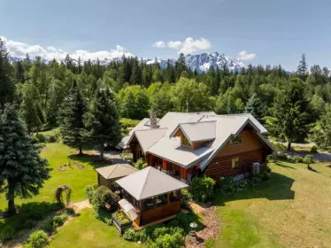 7744 Owl Ridge Road, Mount Currie, BC, Mount Currie — Single Family Residence for sale