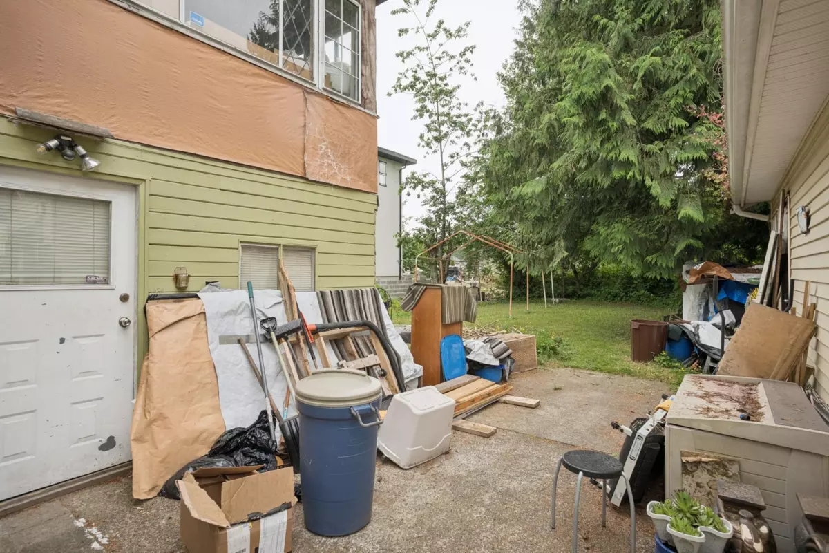 Family Room Photo of 12882 100 Avenue, Surrey, BC