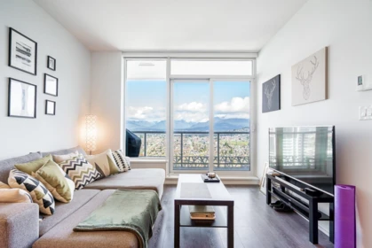 4210 1955 Alpha Way, Burnaby, BC, Burnaby — Apartment/Condo for sale
