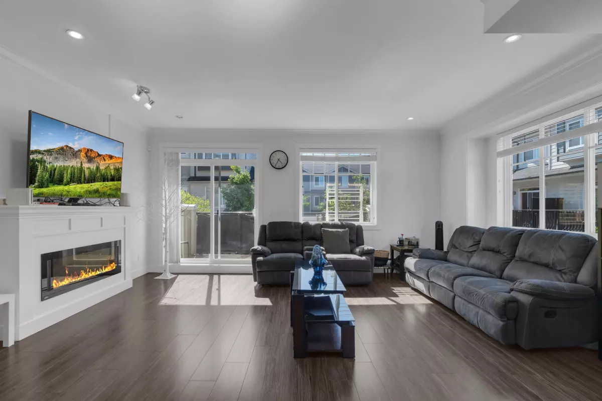 Family Room Photo of 113 13898 64 Avenue, Surrey, BC