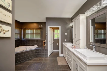 Guest Bathroom Photo of 21120 Stonehouse Avenue, Maple Ridge, BC