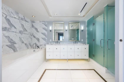 Guest Bathroom Photo of 3904 667 Howe Street, Vancouver, BC