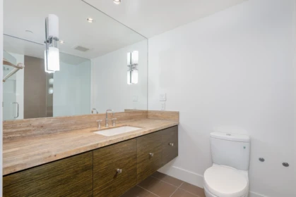 Mudroom Photo of 3904 667 Howe Street, Vancouver, BC