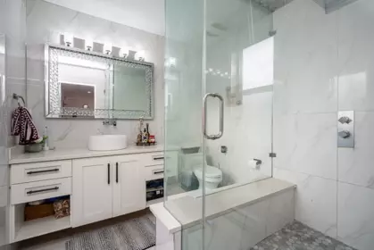 Primary Bathroom Photo of 13032 61 Avenue, Surrey, BC