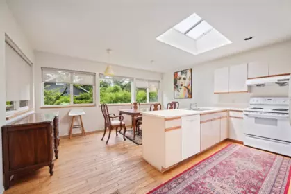 Kitchen Photo of 3079 Crown Street, Vancouver, BC