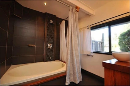Primary Bathroom Photo of 937 Underhill Drive, Delta, BC