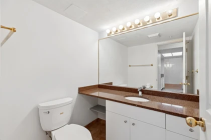 Mudroom Photo of 701 739 Princess Street, New Westminster, BC