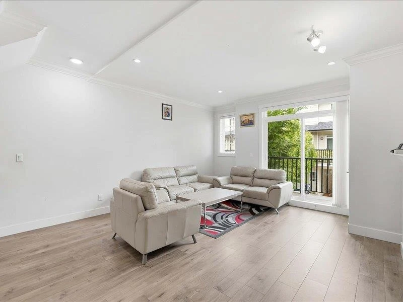 Dining Area Photo of 174 13898 64 Avenue, Surrey, BC