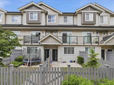 Hallway Photo of 174 13898 64 Avenue, Surrey, BC