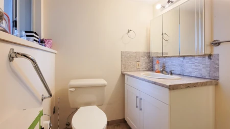 Guest Bathroom Photo of 3595 Wellington Crescent, North Vancouver, BC