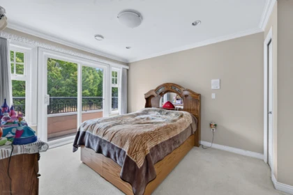 Hallway Photo of 2420 Scarboro Avenue, Vancouver, BC