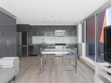 506 1325 Rolston Street, Vancouver, BC, Vancouver — Apartment/Condo for sale