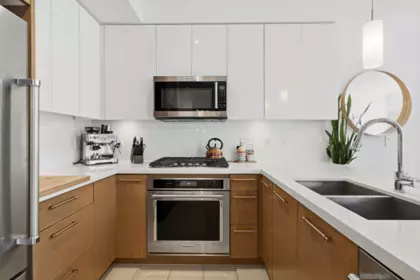 Office / Den Photo of 303 20 E Royal Avenue, New Westminster, BC