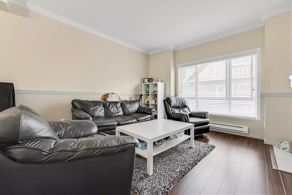 Dining Area Photo of 27 9451 Granville Avenue, Richmond, BC
