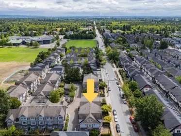 Front Yard Photo of 27 9451 Granville Avenue, Richmond, BC
