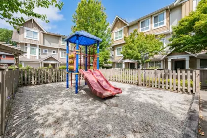 Hallway Photo of 27 9451 Granville Avenue, Richmond, BC
