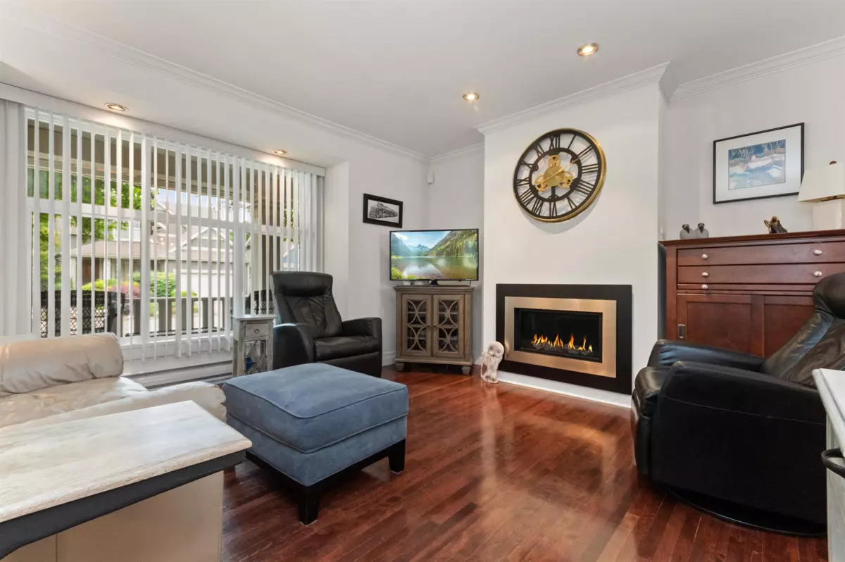 Dining Area Photo of 5949 Sappers Way, Chilliwack, BC