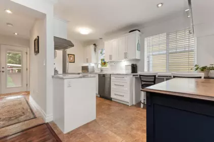 Kitchen Photo of 5949 Sappers Way, Chilliwack, BC