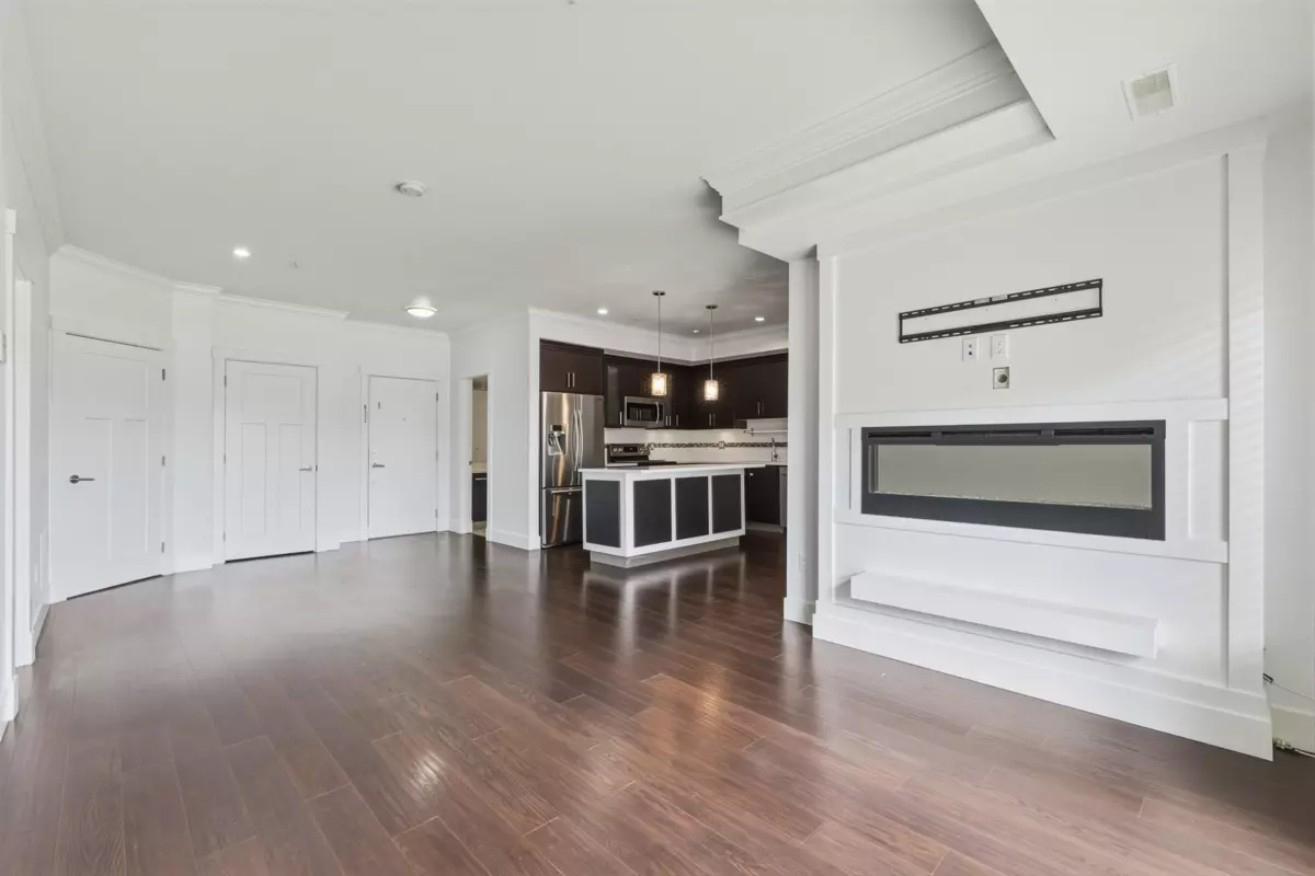 Family Room Photo of 211 14885 60 Avenue, Surrey, BC