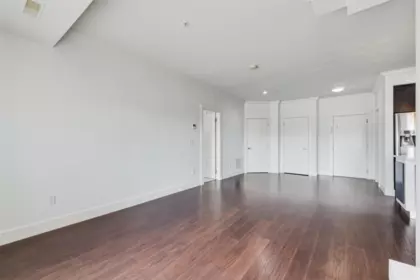 211 14885 60 Avenue, Surrey, BC, Surrey — Apartment/Condo for sale