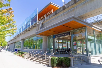 Entry Foyer Photo of 204 1242 Town Centre Boulevard, Coquitlam, BC