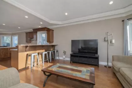 Kitchen Island Photo of 2 14550 Morris Valley Road, Mission, BC