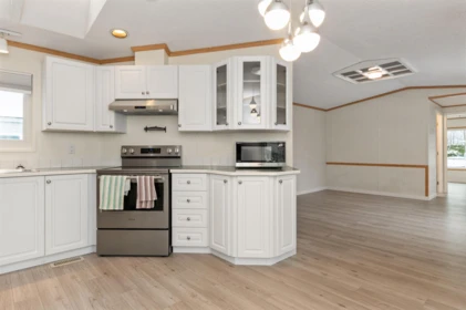 Walk-In Closet Photo of 14 62790 Flood Hope Road, Hope, BC