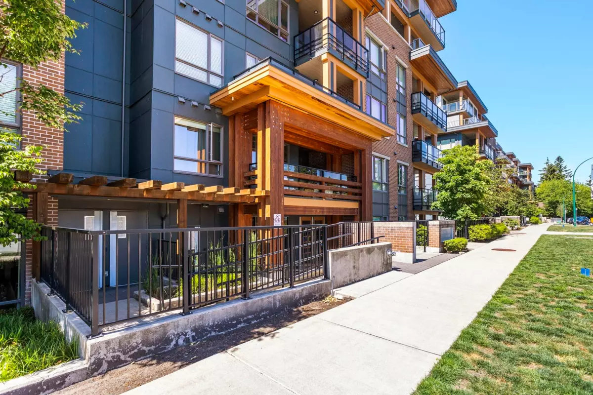 Family Room Photo of 613 721 Anskar Court, Coquitlam, BC